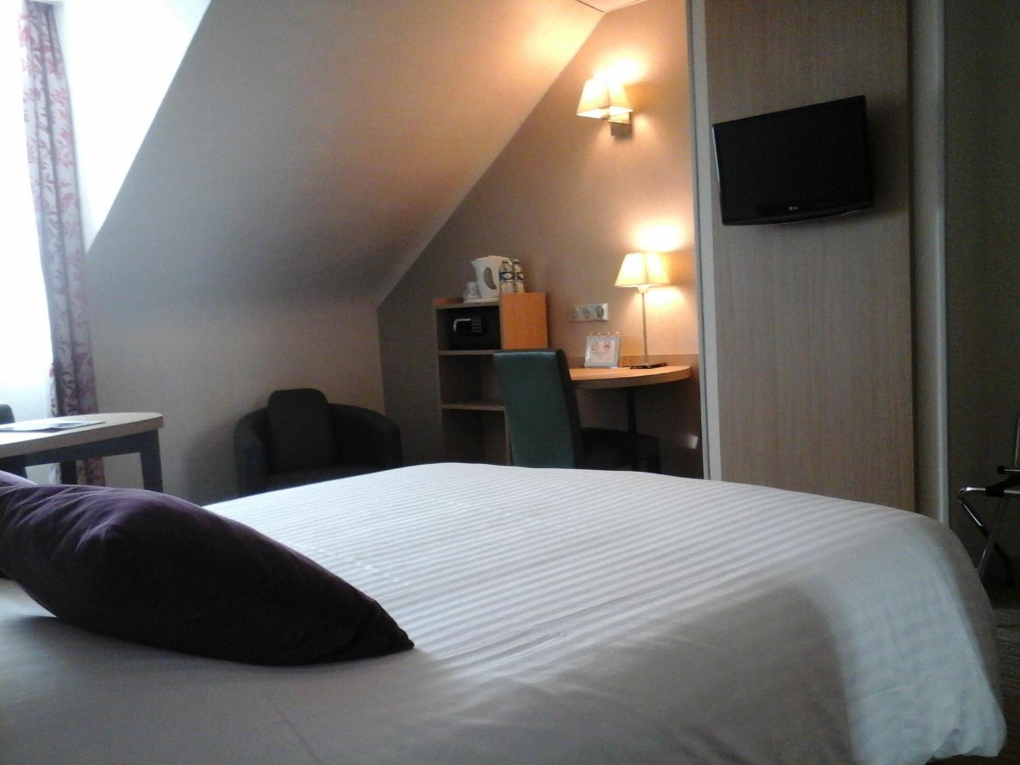 Hotel Carmin Le Havre Rum bild